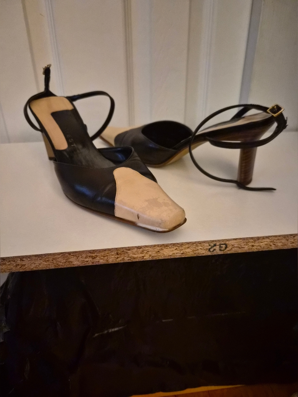 Nine West Black and Beige Two-Tone Slingback Pumps